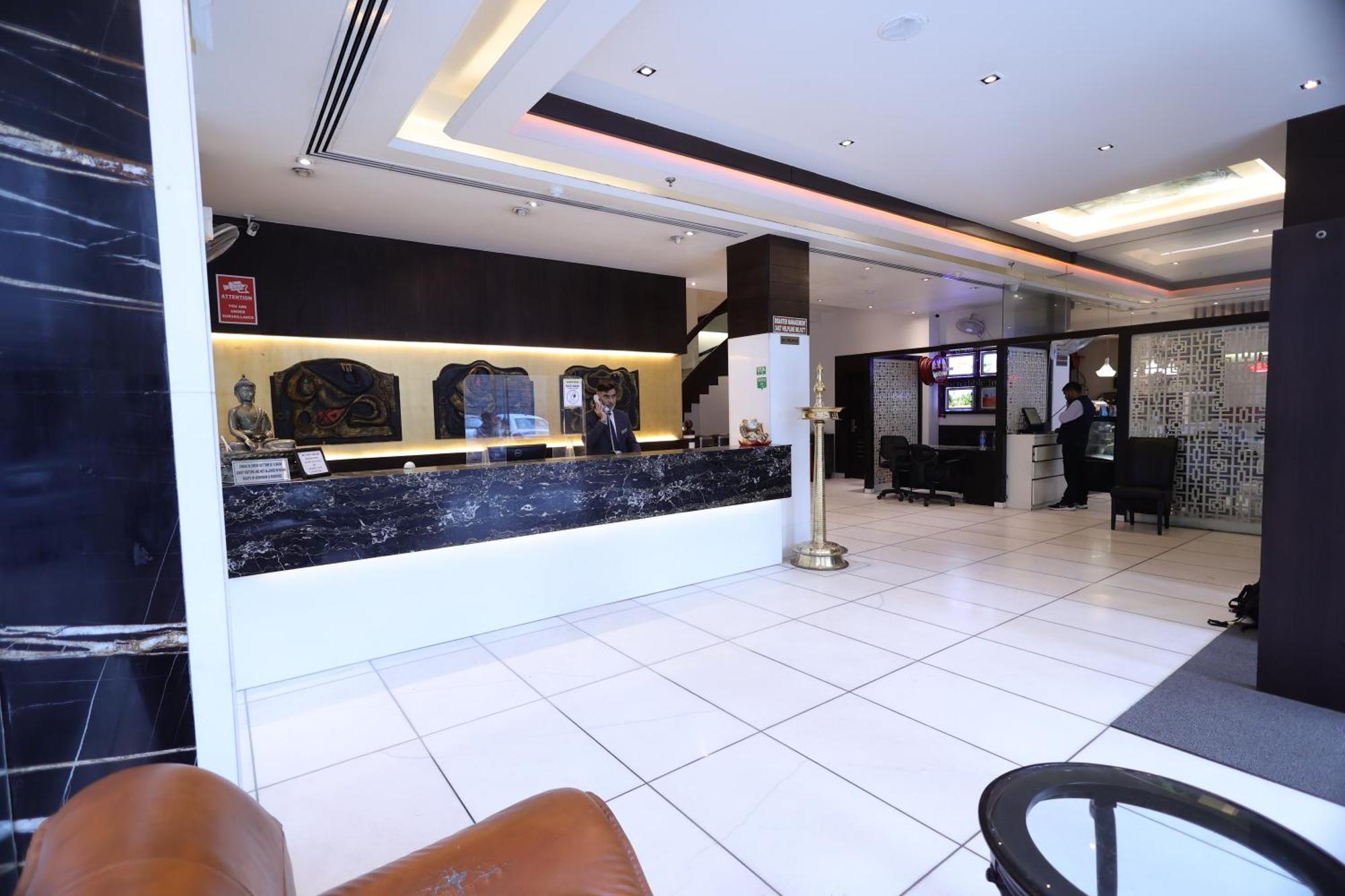 Godwin Deluxe Near Railway Stn Offers Free Airport Pick-up 4* New Delhi