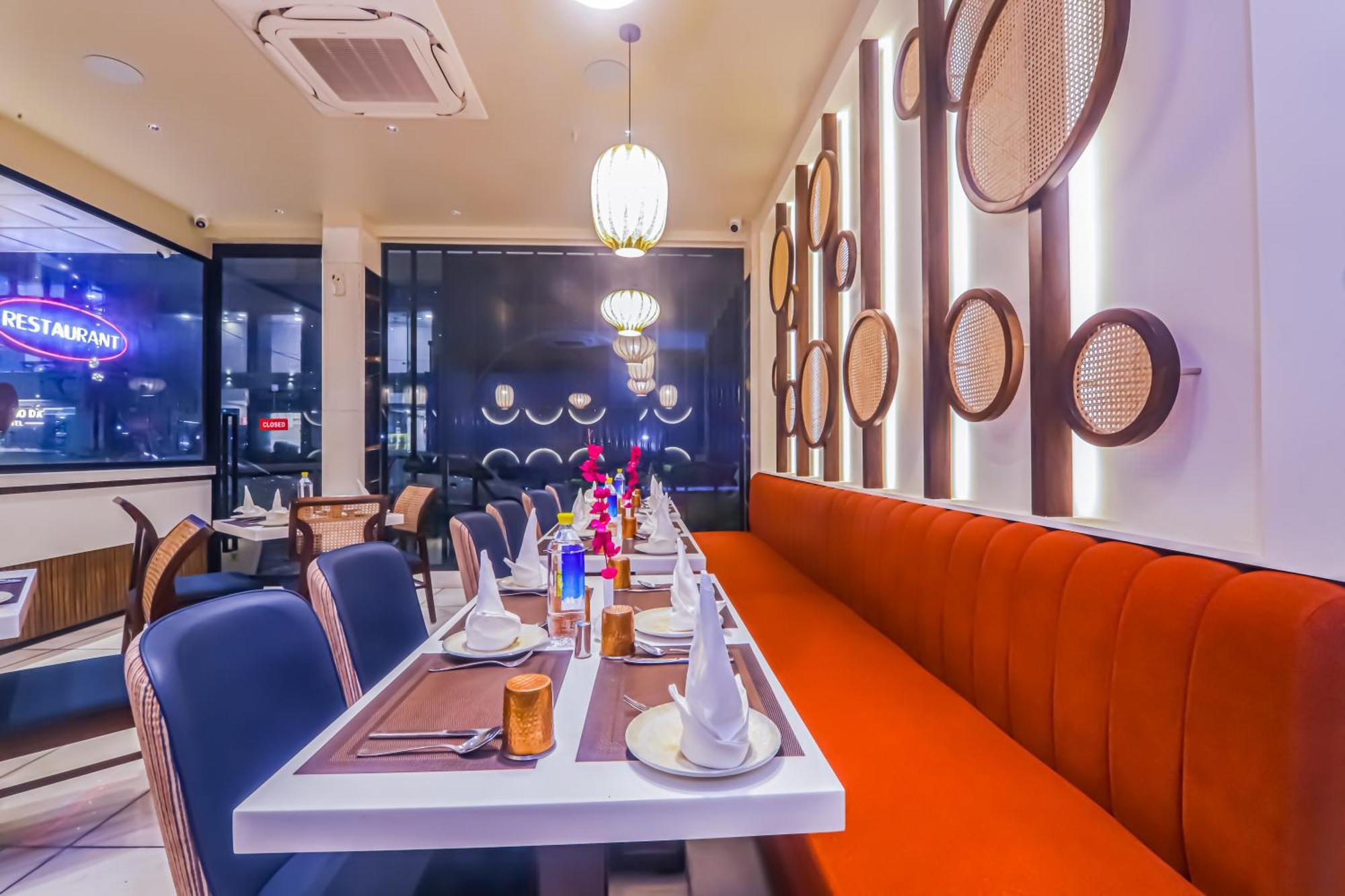 Hotel Godwin Deluxe Near Railway Stn Offers Free Airport Pick-up 4*